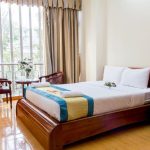 Top 10 khách sạn Sài Gòn giá rẻ chỉ từ 100k/người không lo hết phòng - ALONGWALKER
