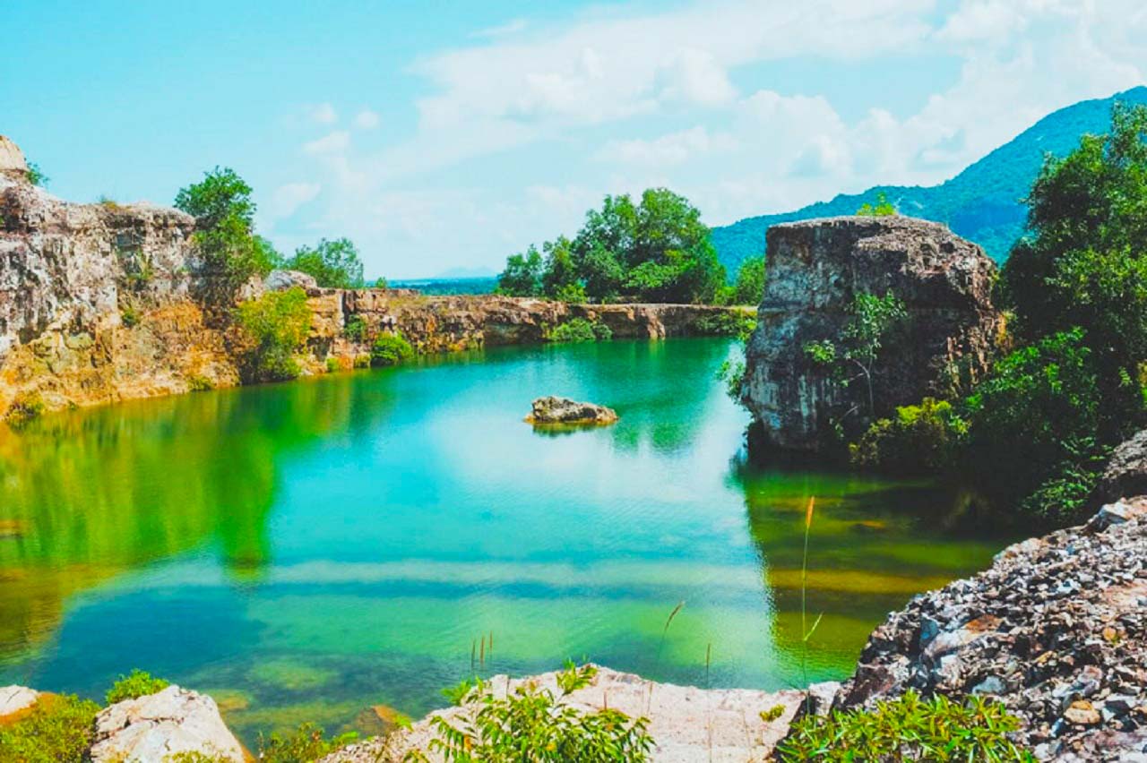 Hồ Tà Pạ - Khám phá "Chén báu" tuyệt đẹp ở An Giang (2023)