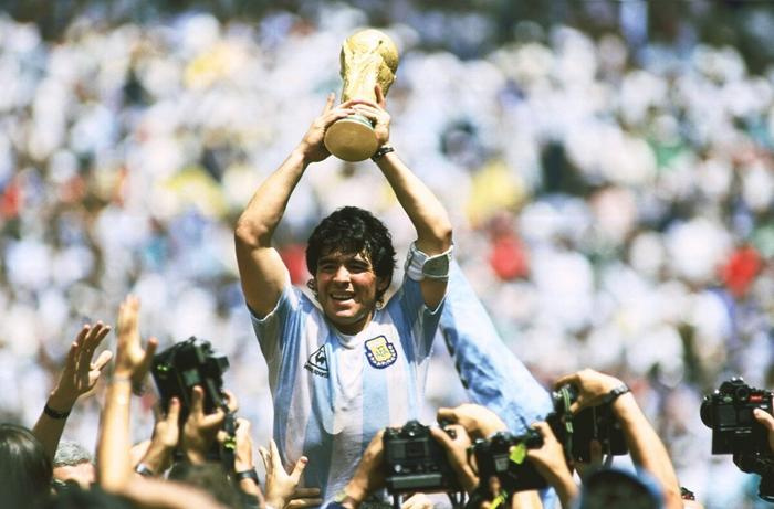 Vì sao Diego Maradona là huyền thoại độc nhất vô nhị của bóng đá?